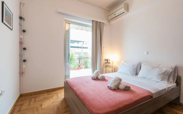 Keramikos Flower Power Residence