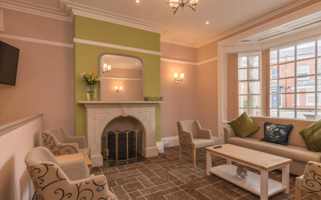Bridge House Hotel