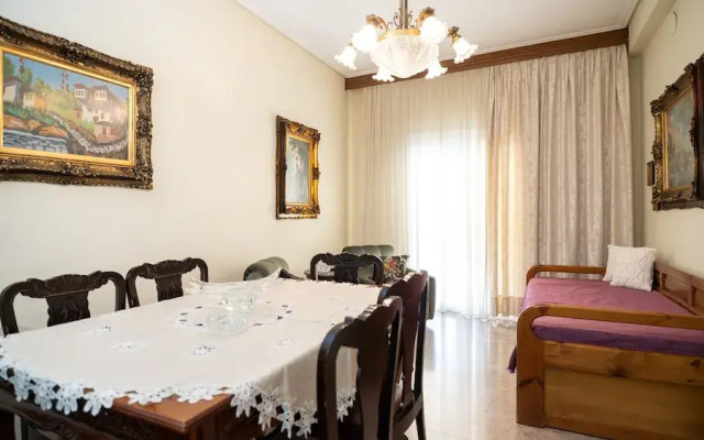 Theoni Central Apartment
