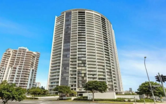 3BRM Broadbeach Skyline Nook