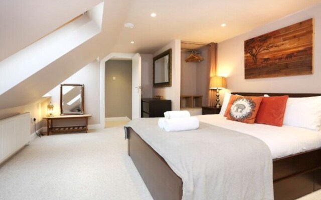 Unique & Stylish Apartment 5mins from Botanical Gardens