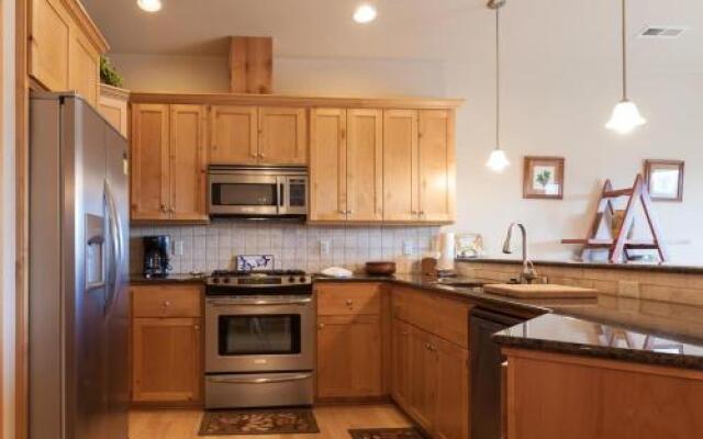 River Scene-River Vw-Ac-3br/3ba