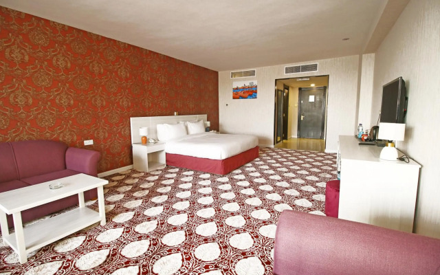 The George Hotel