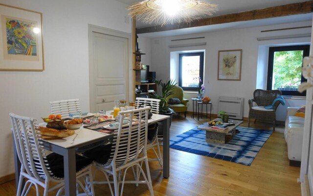 Spacious Holiday Home near River in Le Boulou