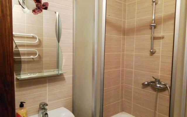 1к квартира у метро Героев труда(ТЦ Дафи, Ашан(Караван))