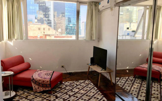 Bright, open view studio at Reconquista 870