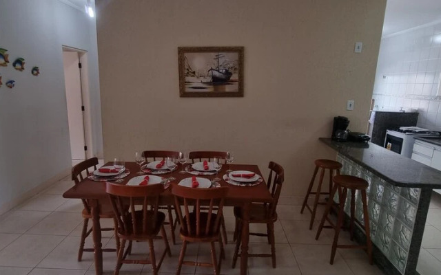 Apartamento com piscina perto do mar de Ubatuba, aceitamos crianças