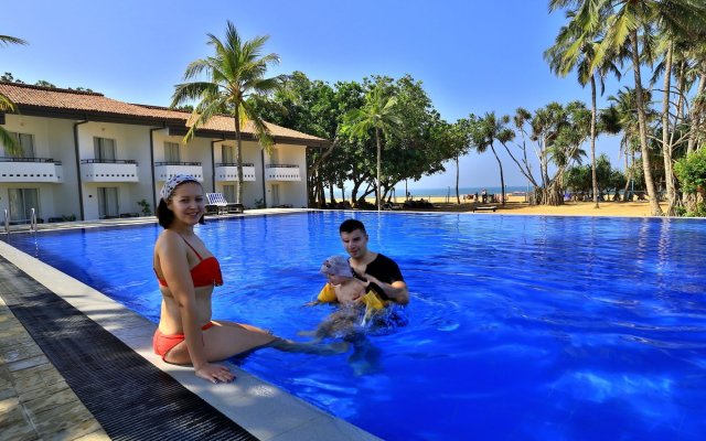 Hibiscus Beach Hotel And Villas