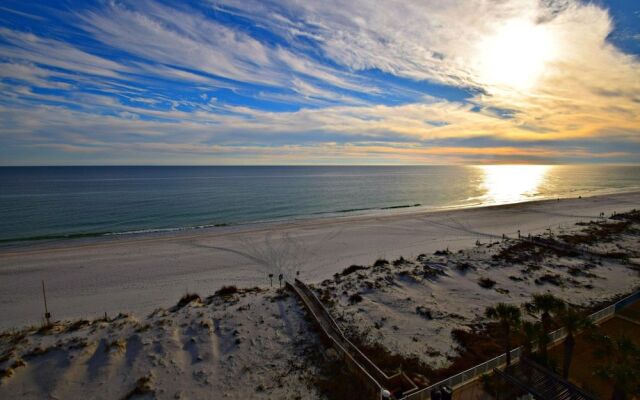 Lani Kai 131 by RedAwning