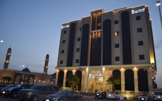Larissa Suites