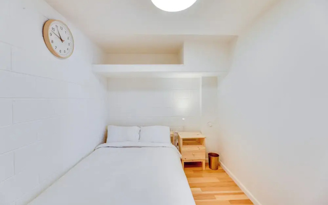 5 Mi to Dtwn Los Angeles: Apt w/ Outdoor Space!