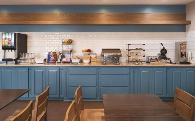 Country Inn & Suites by Radisson, Michigan City, IN