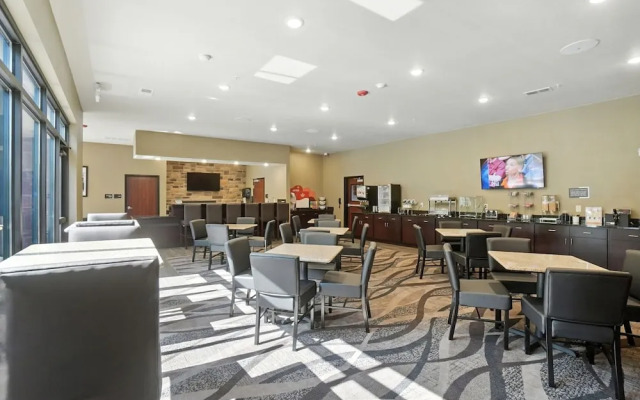 Cobblestone Hotel & Suites-Bellefontaine