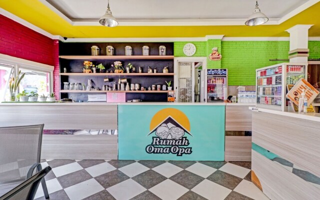 Collection O 90617 Rumah Oma Opa Syariah