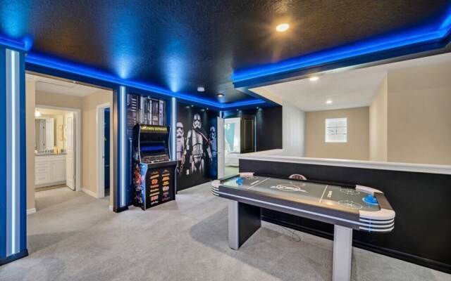 Phillips 8Bed Family Friendly Retreat