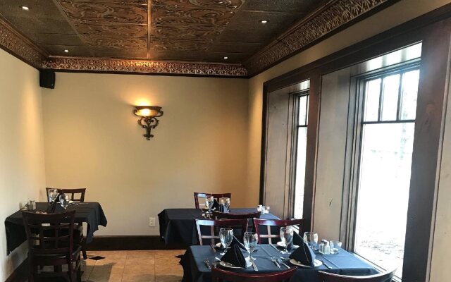 Riverside Hot Springs Inn & Spa - Adults Only