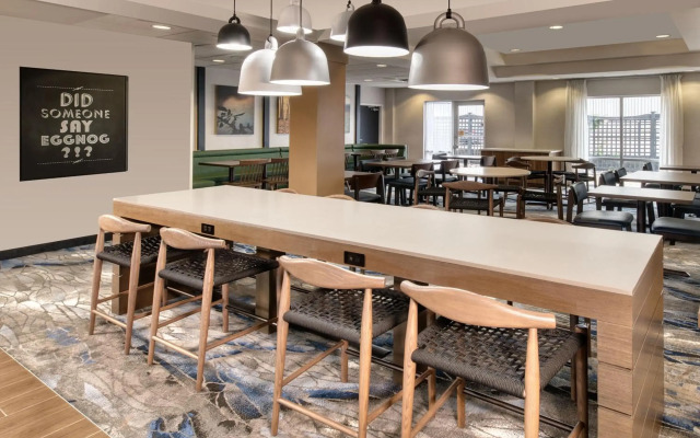Fairfield Inn and Suites by Marriott Toronto Brampton