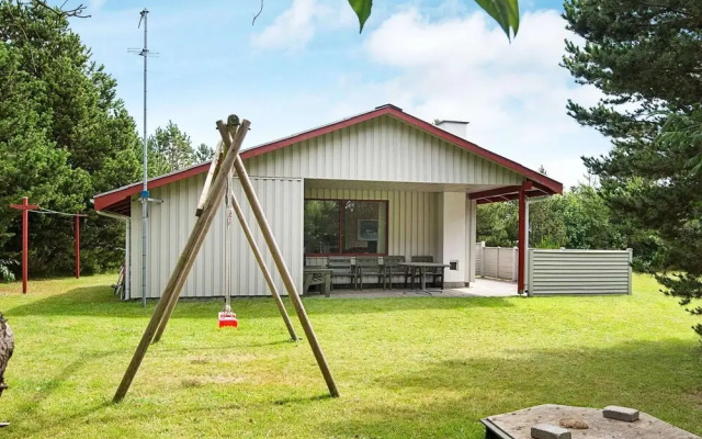 6 Person Holiday Home in Blavand