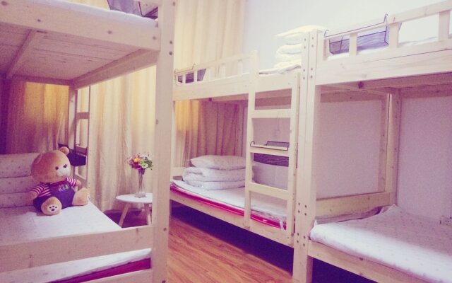 Wuhan Time On The Way Hostel