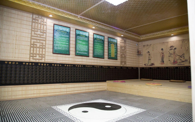 Jiangmen Gladden Hotel