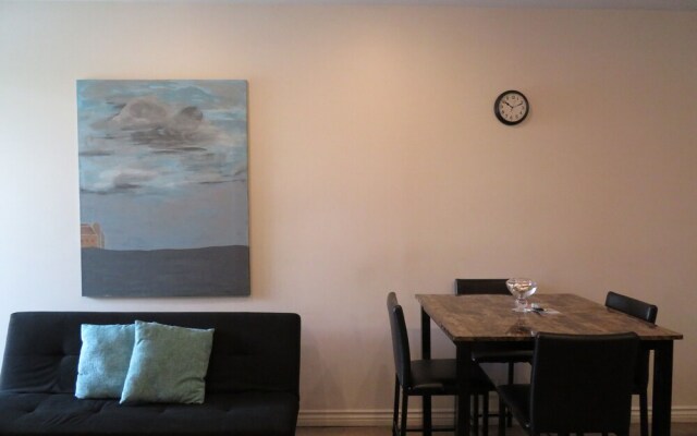 Fully Furnished Apartments near CSUN