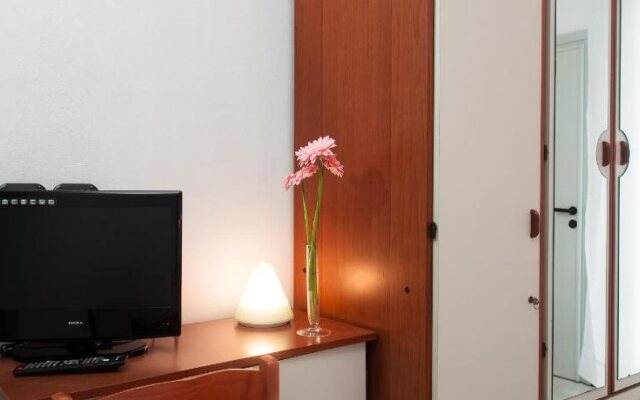 Hotel Joli