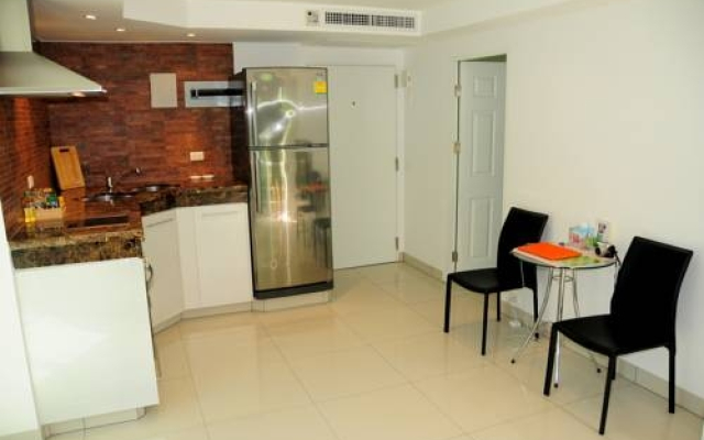 Kata Hill Seaview Apartment
