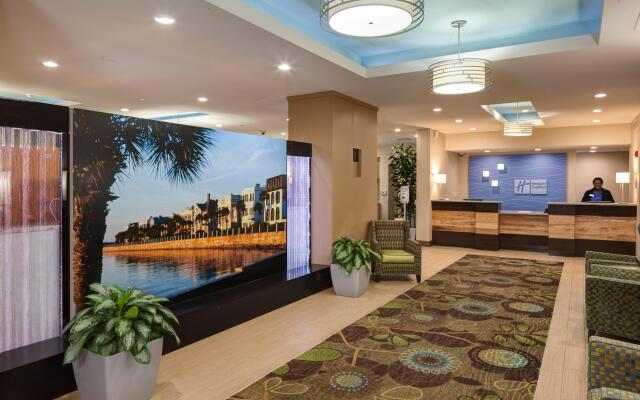 Holiday Inn Express Charleston – Downtown Medical Area