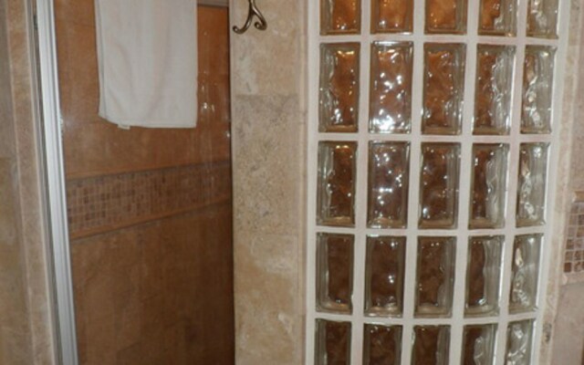 Bella Sirena 1BR 303 by Casago