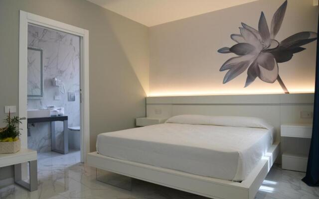 DEMSI Palace Hotel & Restaurant