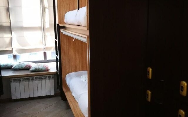 V&M Sleepbox Lodging Houses
