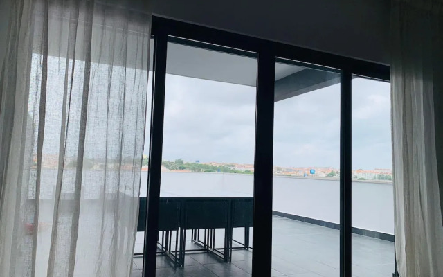 Modern Flat Near Lisbon