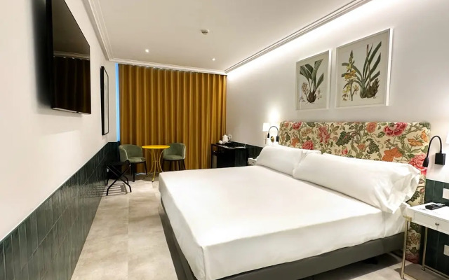 Hotel Ribera de Triana - REOPENING!
