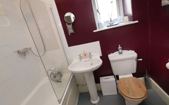 2 Emma Place, Bodmin