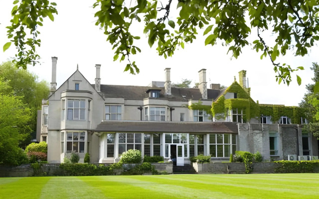Westone Manor Hotel