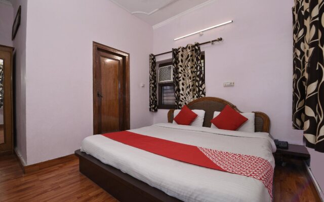 Hotel City Palace by OYO Rooms