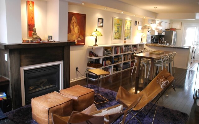 Newly Renovated 3BR Town Home