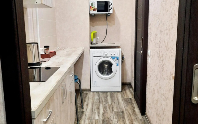 Apartments on Stroiteley Avenue 9k3