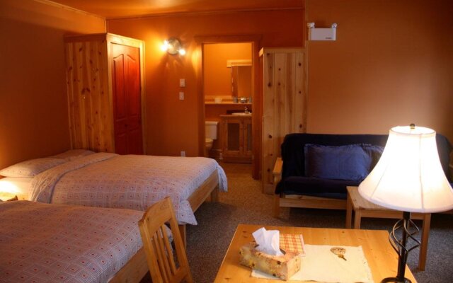 Alexa Chalets -Timber Inn & Restaurant