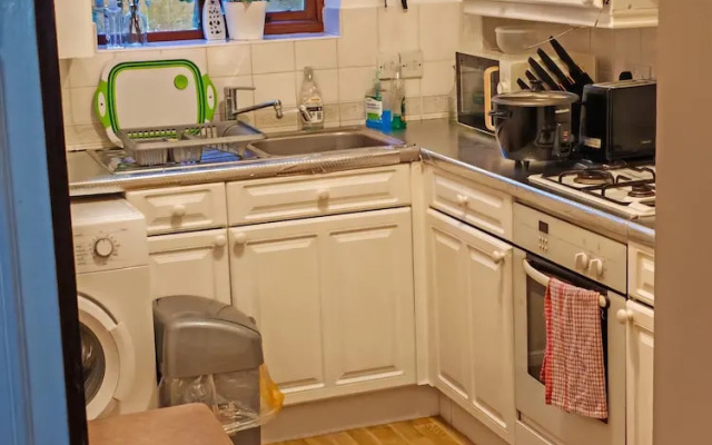 Beautiful 1-bed Apartment in Croydon-free Parking
