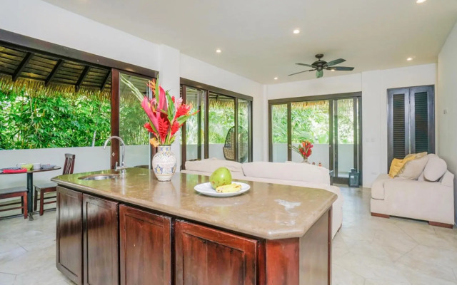 Makara Toucan Suite / 2nd Floor