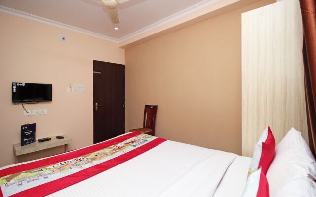 OYO Flagship 8346 LazyStays