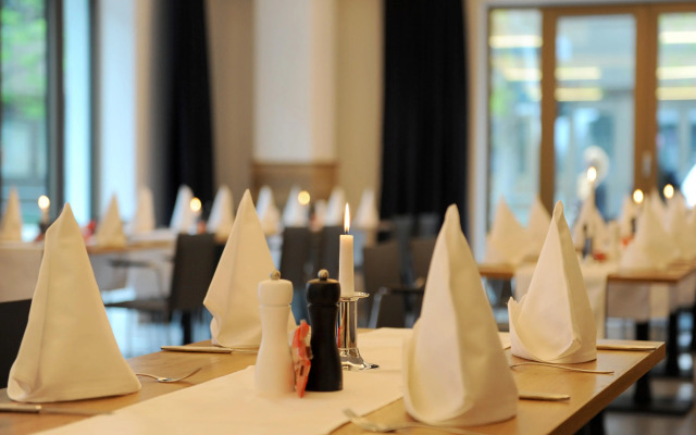 Bayer 89 Vi Vadi Hotel