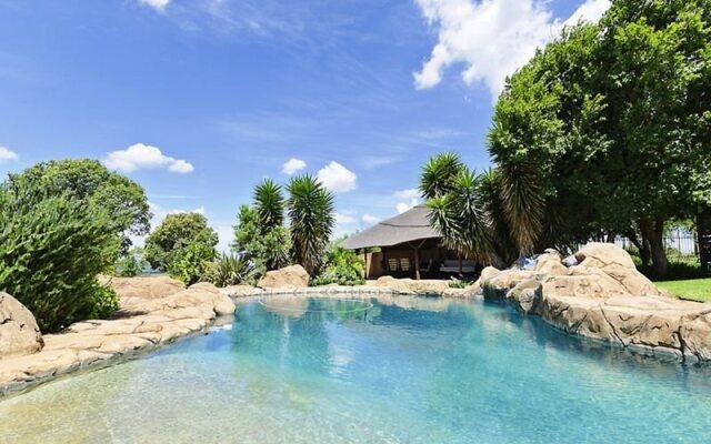 Blue Roan Country Lodge