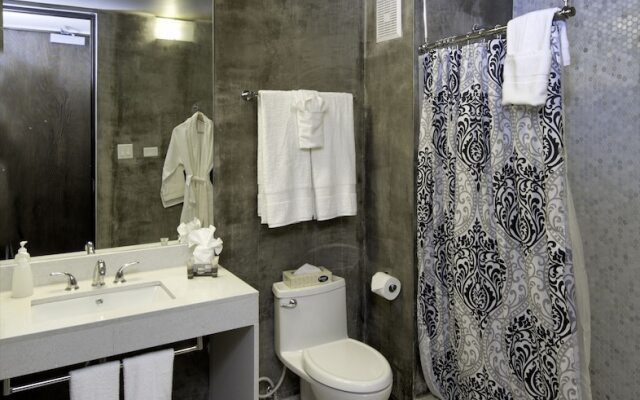 Ciqala Suites Hotel