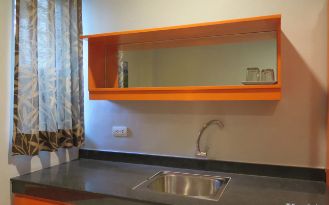Cinfandel Suites