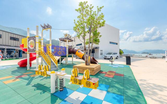 Tongyoung Beclassy Kids Poolvilla