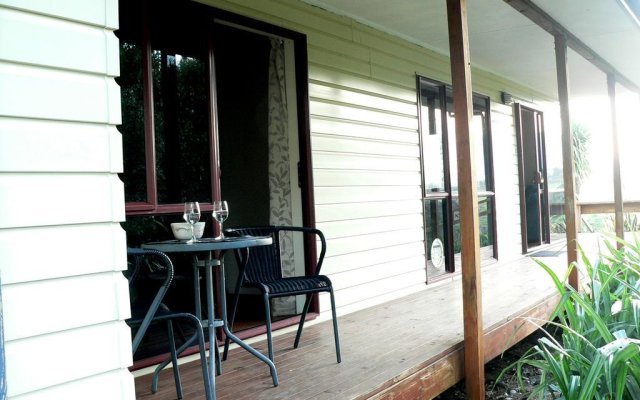 Brook House Bed & Breakfast and Cottages