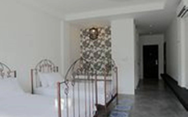 Surintra Boutique Resort