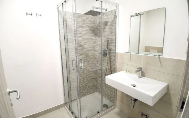 Aparthotel 4 Stars Sarzana